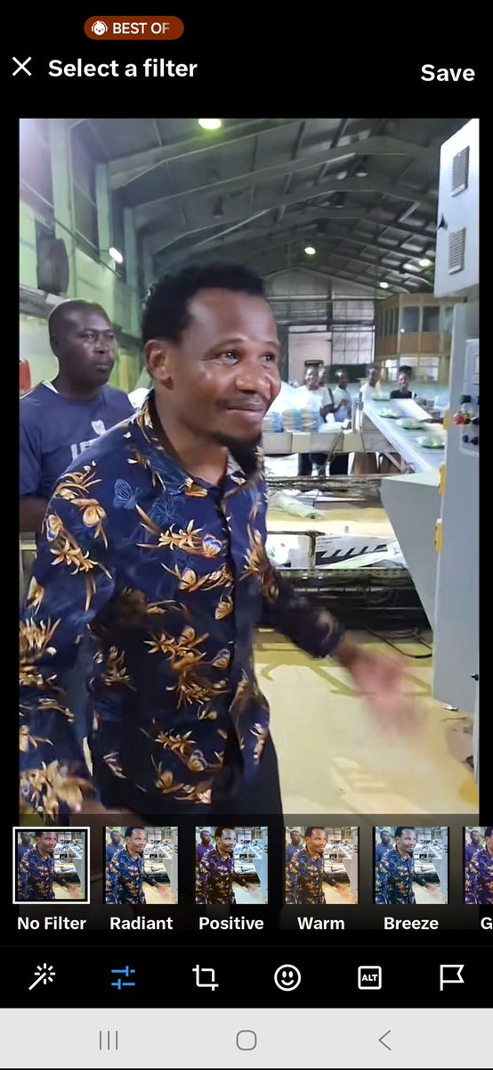 AokoOtieno_'s tweet photo. @pksalasya Happy Birthday, kinyambizi 

Frame 1, you went to Mumias Sugar to ask pertinent questions 

Days we respected you,

Sudi called you that evening ukapewa 5M, check frame 2

Mkalewa pamoja ukapangwa 

And that's how your relevance was nipped at the bud

Msenge, ghasia! https://t.co/LRQa1q8dJ9