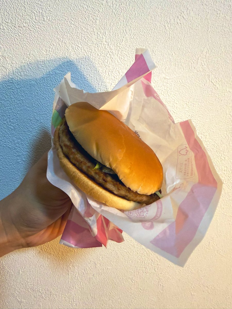 マックポークこんな味濃かったっけ！！？美味しい。お前ドラム叩け。