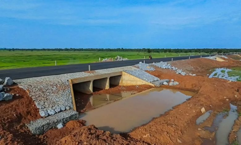 dailynewstz's tweet photo. Tanroads completes upgrading key roads linking Tanzania and Rwanda 
Read more on;https://t.co/UUp4Znt0Tz https://t.co/WvwCnUyZhp
