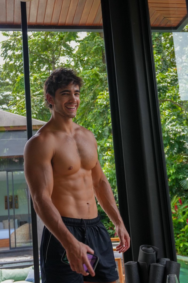 Kyle Kuznik (@kylekuznikk) on Twitter photo 