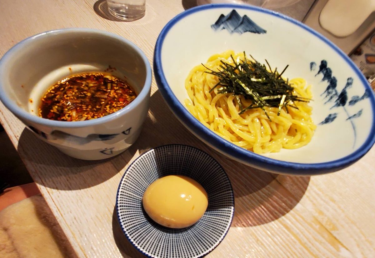 amanojaku1725's tweet image. おちゅかれさまです♪ ᐕ)ﾉ ⁾⁾⭐

東京都港区六本木
六本木ヒルズ☆メトロハット
ハリウッドプラザB2
AFURI　六本木ヒルズ店
つけ麺【甘味/真空手揉み麺/煮玉子】

☔雨☔寒いです…
気を付けてお帰りください⸝⸝⸝♡

#AFURI #つけ麺
#散歩