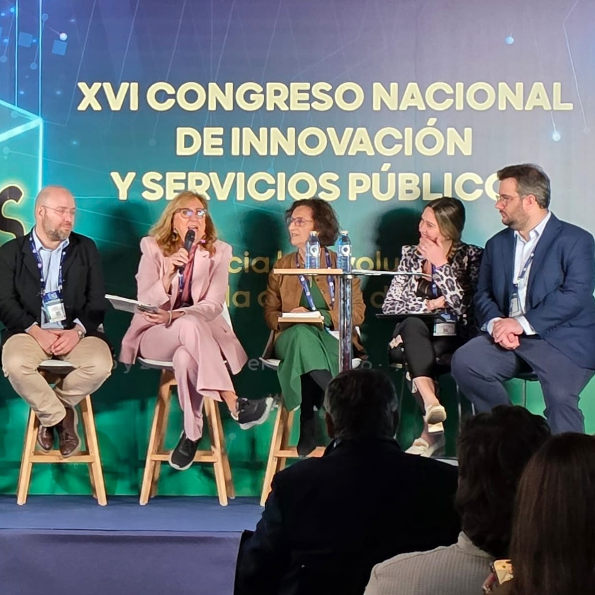 DecideMadrid's tweet photo. 🗣️ Luis Rodríguez, del Laboratorio de Innovación Social de @madrid #THIVIC, participa en la mesa “Sumar para innovar” en el @congresoCNIS, abordando retos clave de los laboratorios públicos:  

1️⃣ Su sostenibilidad a futuro 
2️⃣ Su capacidad para convertir en proyectos reales las iniciativas diseñadas  
3️⃣ Cómo comunicar su impacto en el día a día. 

#InnovaciónPública #CNIS #LaboratoriosDeInnovación