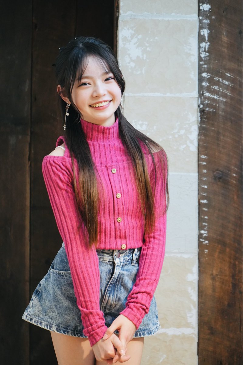 Reina さん @Reina_0126xoxo ザ・美少女のReinaさん。 可愛い笑顔に癒