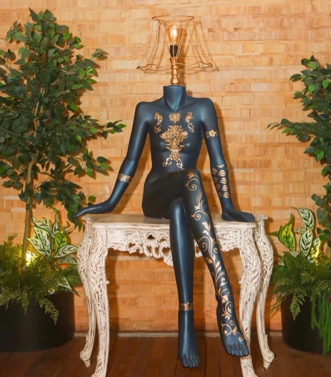 formisculp's tweet image. Where Art Meets Function.
Not a mannequin. Not just a lamp.
This is sculpted elegance. ✨

Presenting a statement piece by Formisculp 
Turning spaces into experiences.

Own the extraordinary.

#LuxuryInteriors
#SculpturalDesign
#LuxuryDecor
#HomeDecorIdeas
#InteriorDesignIndia
