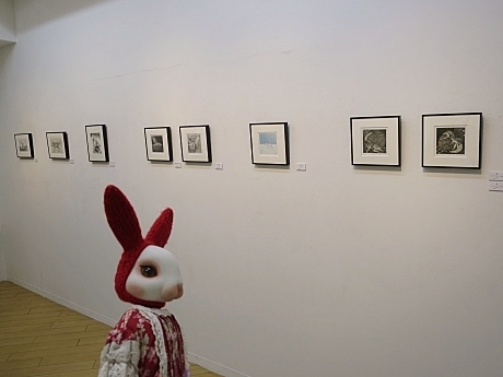 吉川愛美さん<a href="/_manatas/">Manami Yoshikawa@個展2/23〜3/1</a> 個展　アイヌ神話と日本神話（Oギャラリー ）初日に拝見。新旧19点の版画とペン画で観応えあり、在廊の吉川さんにアイヌ神話などのお話もおうかがいでき、たいそう楽しゅうござりました♪ 詳細はブログに！
unut.hatenablog.com/entry/2026/02/…