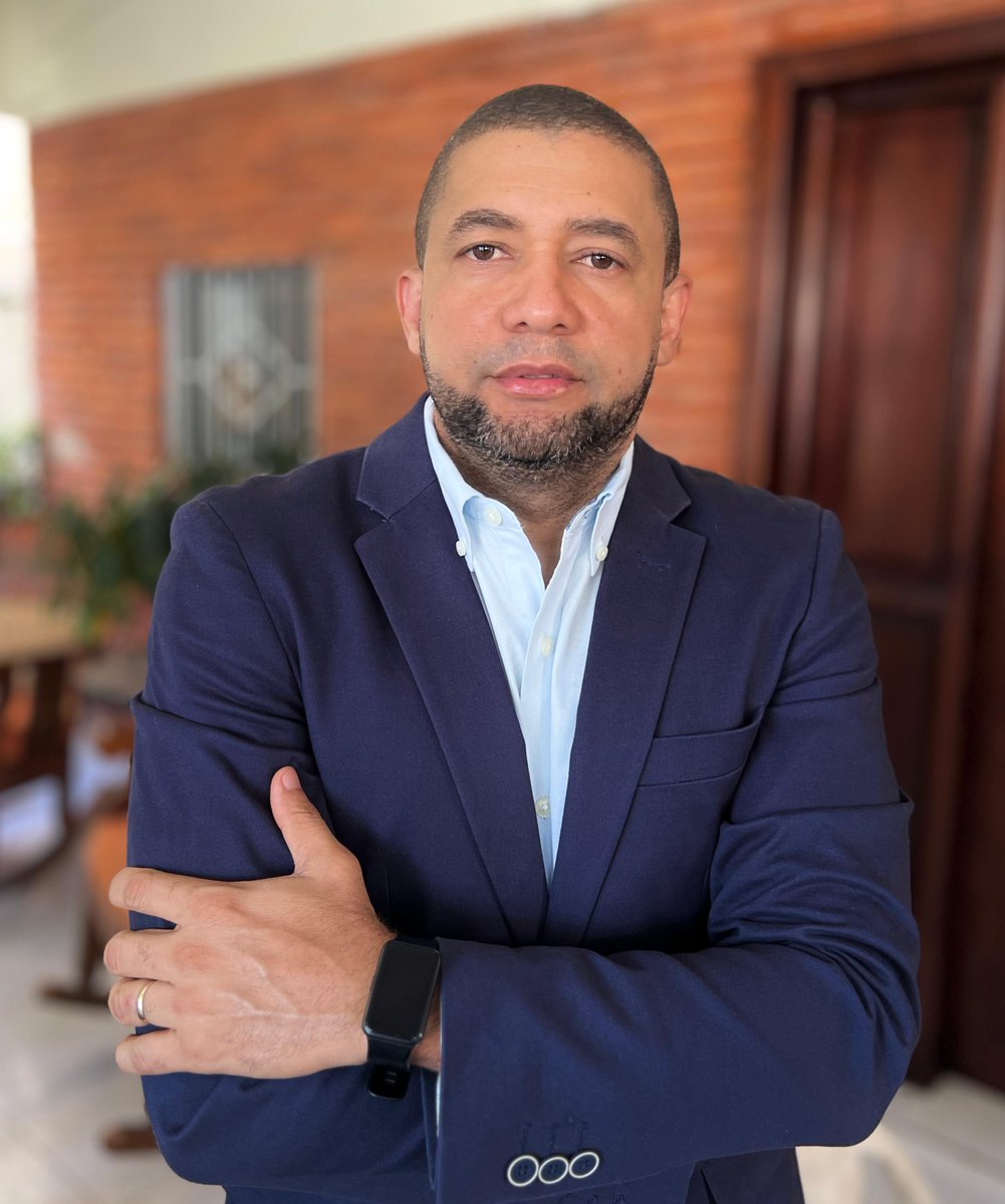 Denuncia de Abuso de Autoridad y Violación a la Ley contra Jefte Ventura -Hablando de Vehiculos-: Solicitud Ilegal de Prisión Preventiva:

Quien suscribe Licdo. Yan Carlos Martínez Segura en representación del equipo de abogados defensores de Jefte Rafael Ventura Jiménez