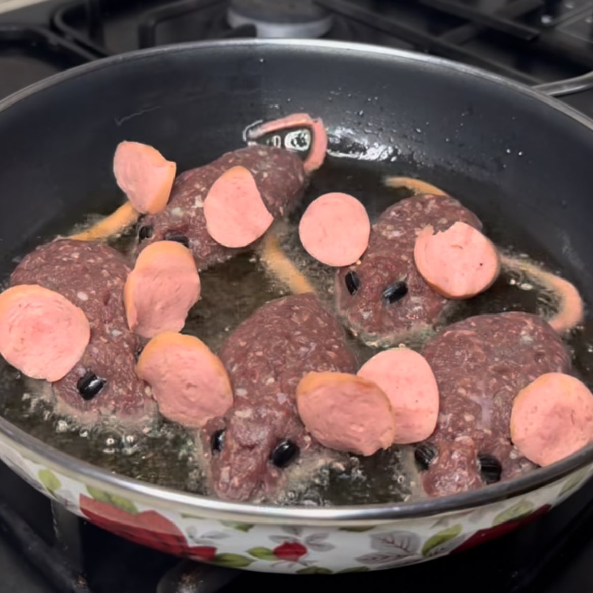 اسلیتی blue tweet media