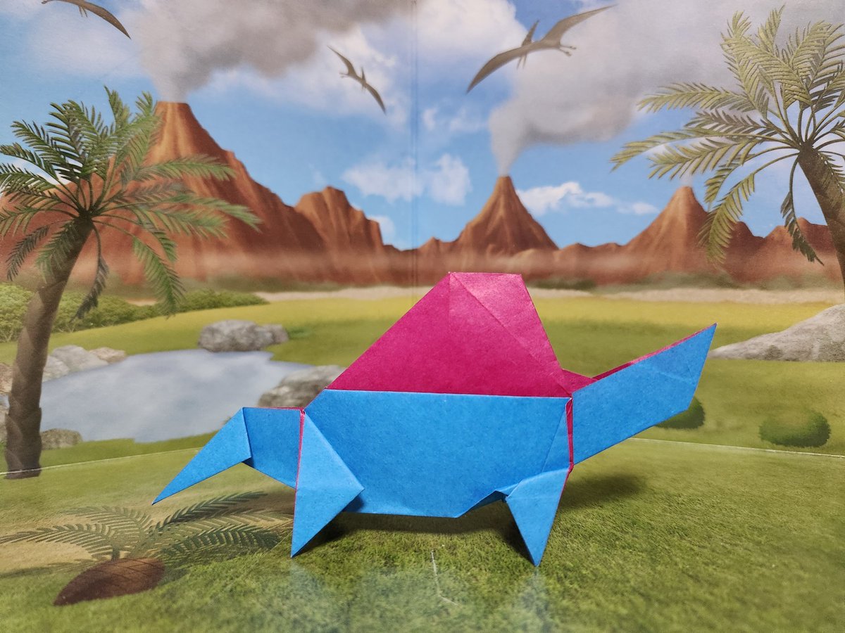 西田シャトナーさん(<a href="/Nshatner/">西田シャトナー伯【ジャイ！マヒシュマティ！】</a>)のディメトロドンを折ってみました。
2枚目はスピノサウルスに改造したもの。
#折り紙