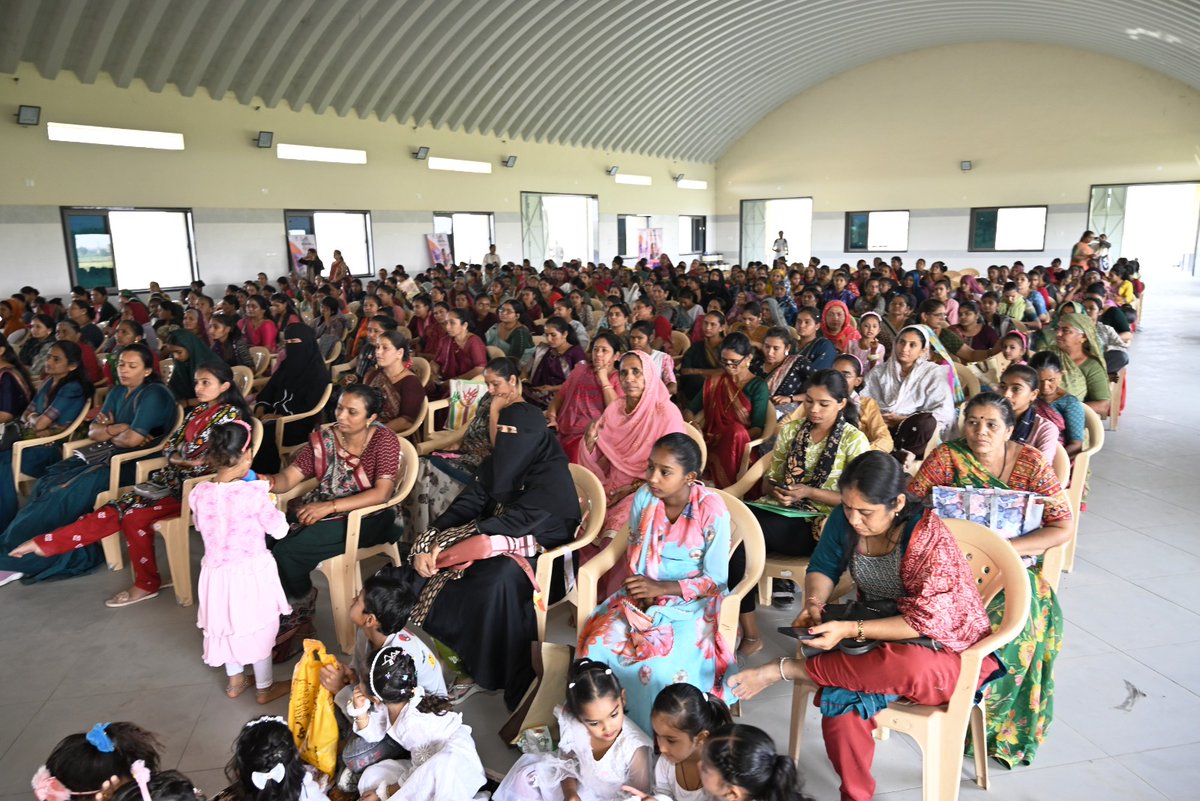 ગુજરાત રાજ્ય મહિલા આયોગ અને જિલ્લા વહીવટી તંત્ર પાટણના સંયુક્ત ઉપક્રમે આજરોજ સમી ખાતે નારી સંમેલન કાર્યક્રમ યોજાયેલ. 
@ddo_patan <a href="/CollectorPatan/">Collector Patan</a>  <a href="/WCDGujarat/">Women & Child Development, Govt of Gujarat</a>