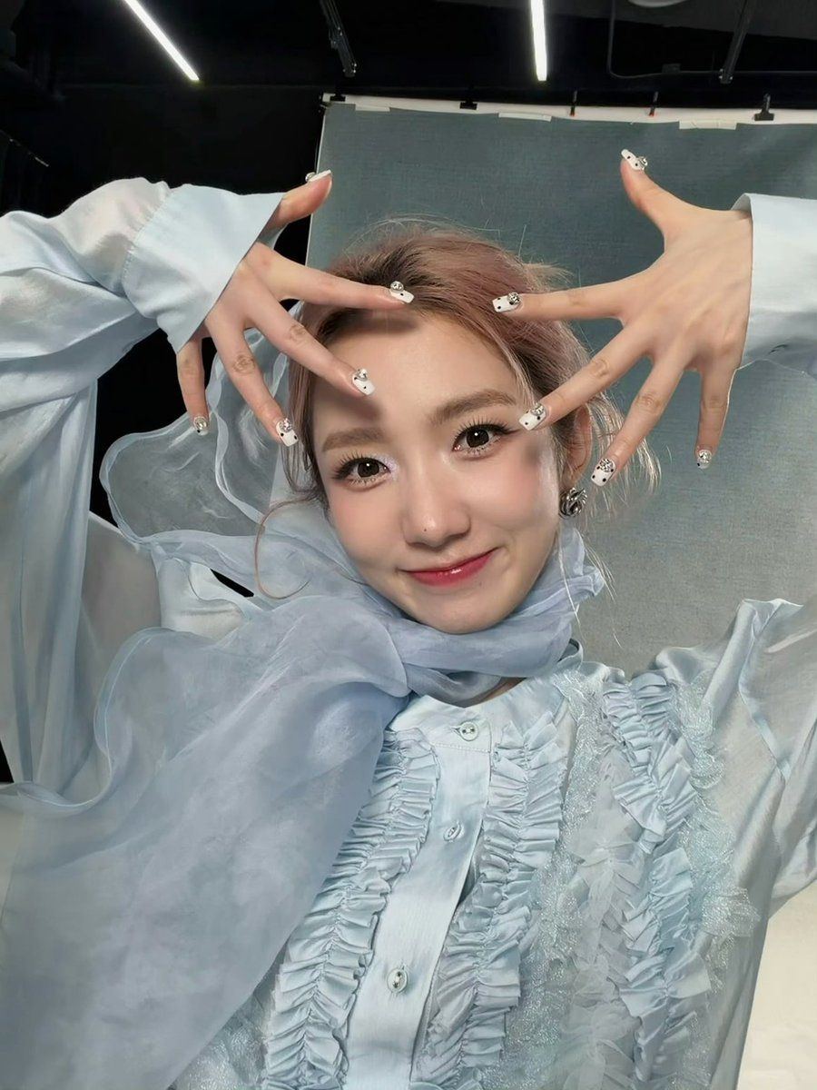Meng Meiqi 孟美岐 tweet media