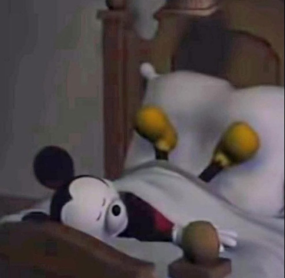Yo cuando no puedo dormir y toca sacar la poderosa (dormir al revés)