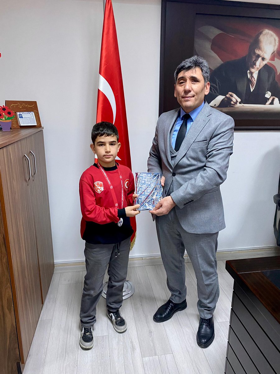 Denizli Okul Sporları kapsamında düzenlenen Güreş Turnuvası’nda Işıklı Ortaokulu öğrencileri önemli dereceler elde etti. <a href="/DrMehmet_gok20/">Dr. Mehmet GÖK</a> <a href="/denizlimem/">Denizli İl Millî Eğitim Müdürlüğü</a> <a href="/emre_caliskan/">Emre Çalışkan</a>