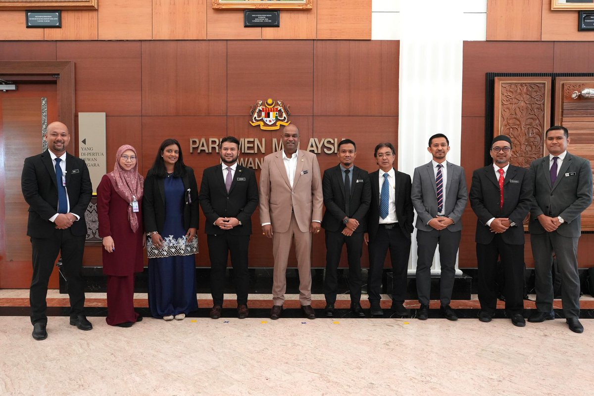 mykesuma's tweet image. KESUMA perkukuh padanan kemahiran graduan dengan keperluan industri digital. Melalui 18 MyMahir FSTC, ITS oleh HRD Corp &amp;amp; MyMahir SkillsLab TalentCorp, latihan dirangka berasaskan data industri bagi tingkat kebolehpasaran &amp;amp; gaji graduan.

#KESUMA #MyMahir #TVET #EkonomiDigital