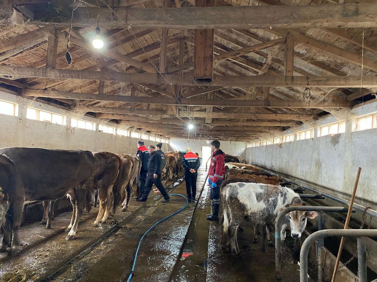 2026 YILI İLKBAHAR ŞAP AŞILAMA KAMPANYASI TÜM KÖYLERİMİZDE BAŞLADI
İl/İlçe Tarım ve Orman Müdürlükleri tarafından Tarım ve Orman Bakanlığı’nın talimatları doğrultusunda
<a href="/TCTarim/">T.C. Tarım ve Orman Bakanlığı</a> <a href="/ibrahimyumakli/">İbrahim Yumaklı</a> <a href="/neat29770837/">Neşat ULUTAŞ</a>