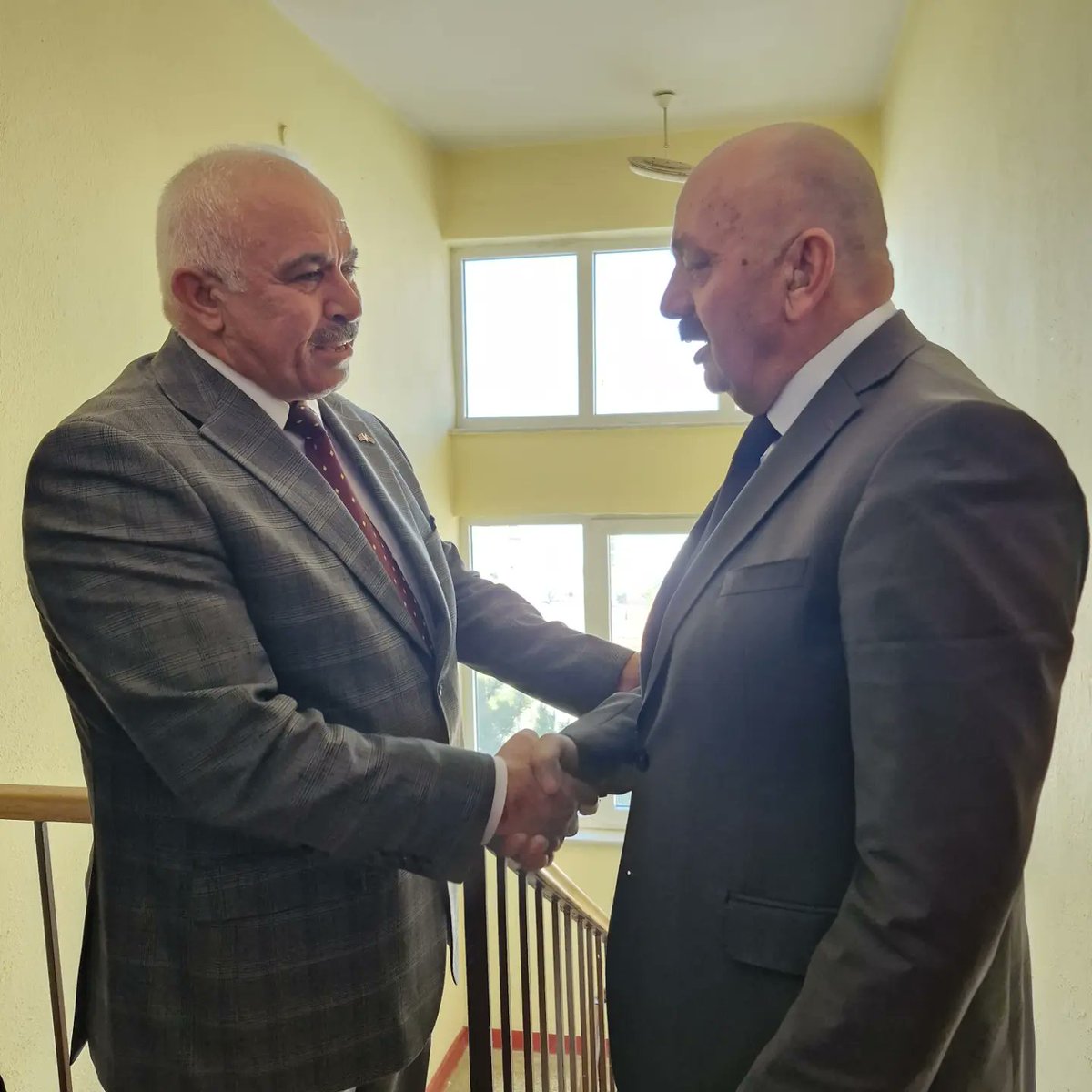IsbirTaner's tweet photo. MHP İlçe Başkanlığına seçilen Hüseyin YAVUZ ve Yönetim üyeleri bizleri ziyarete gelmiştir. Kendilerine nazik ziyaretleri için teşekkür ederim.
@RTErdogan @Akparti @tcbestepe https://t.co/Rq5rX8xFfH