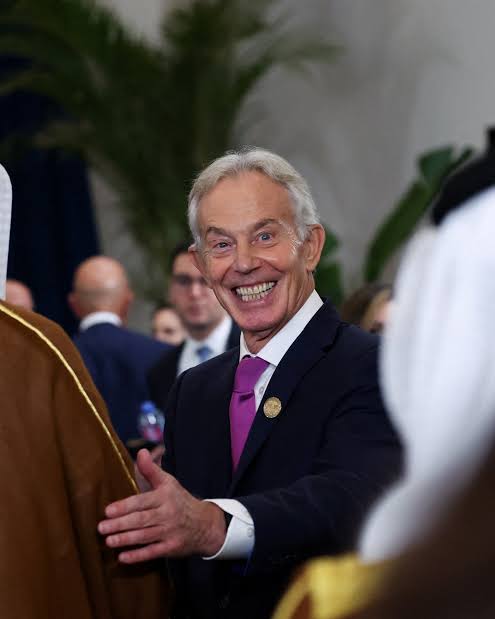 why not... tweet media