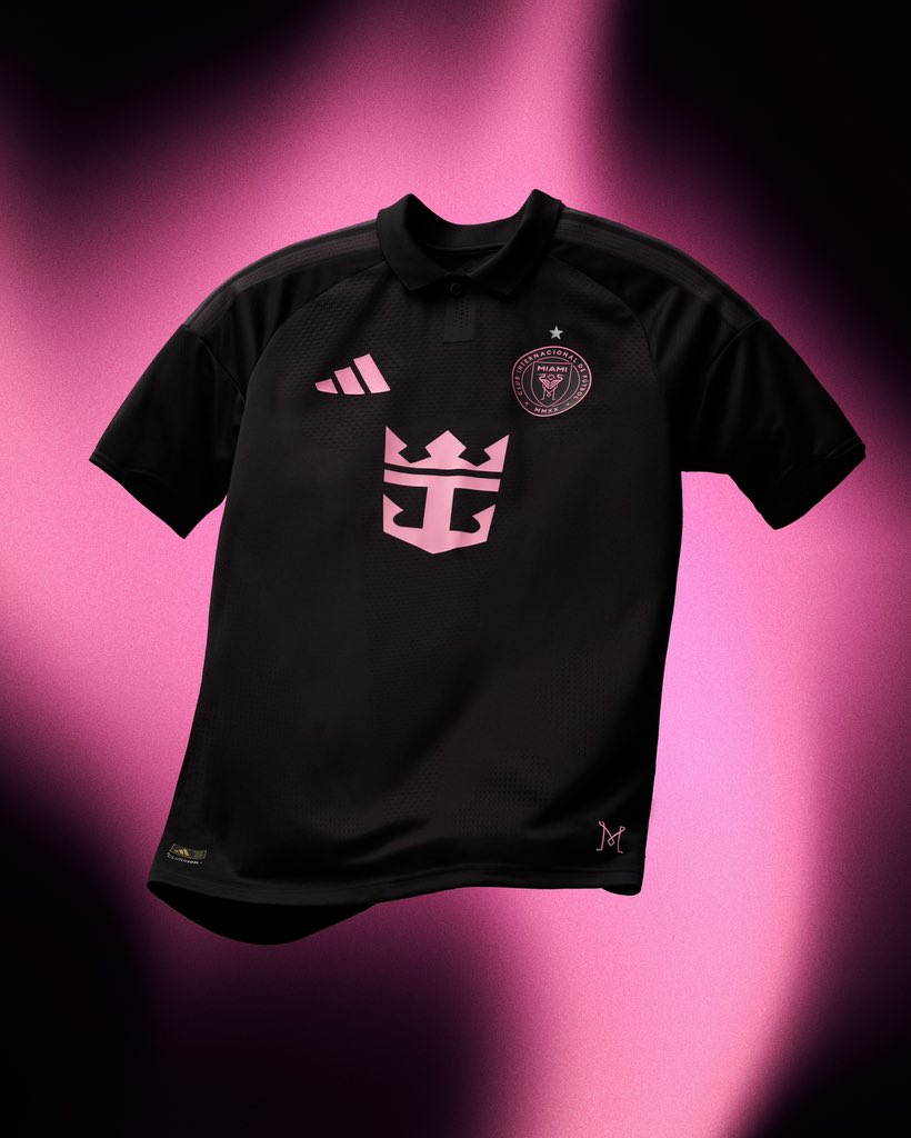 FabrizioFauno's tweet photo. 🚨SORTEO INTERNACIONAL 🚨

Hemos llegado a 40.000 en X y lo celebramos sorteando una camiseta del equipo que quieras ⚽️

✅ Seguir a @FabrizioFauno 
❤️ Like
🔁 RT
💬 Comenta tu camiseta y jugador

El ganador será anunciado este Sábado 28 de febrero, suerte a todos hermonitos💪🏿✅ https://t.co/IMLXa7YAvn