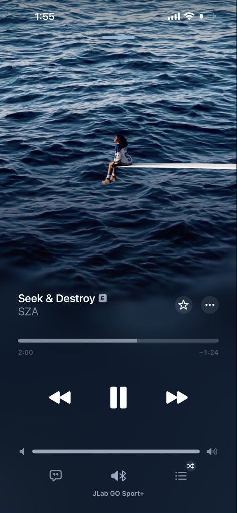 PrettyyMobbin's tweet photo. Leave that nigga and listen to @sza https://t.co/fwL8yeZNXZ