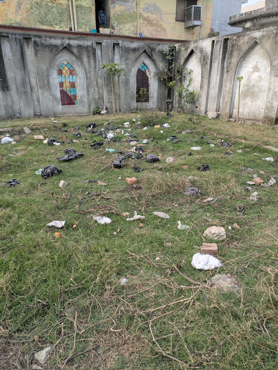 Atulaesthetics's tweet photo. @RampurDm Purana ganj talab nihal uddin near gupta nursing home Rampur Uttar Pradesh 244901
Yaha log garbage phekte rehte hai Jissay is park mai gandgi hoti jaa rhi h, dumbing bin hai tb bhi log terrace se kooda phekte hai, jis wjh se badbu aati hai
.. https://t.co/Tfr7UwiVPs