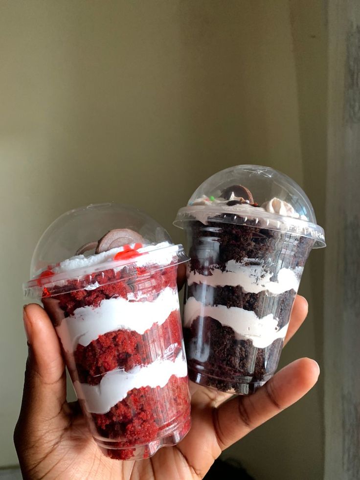 Let's settle this now
Fruit salad                  or       Perfait?