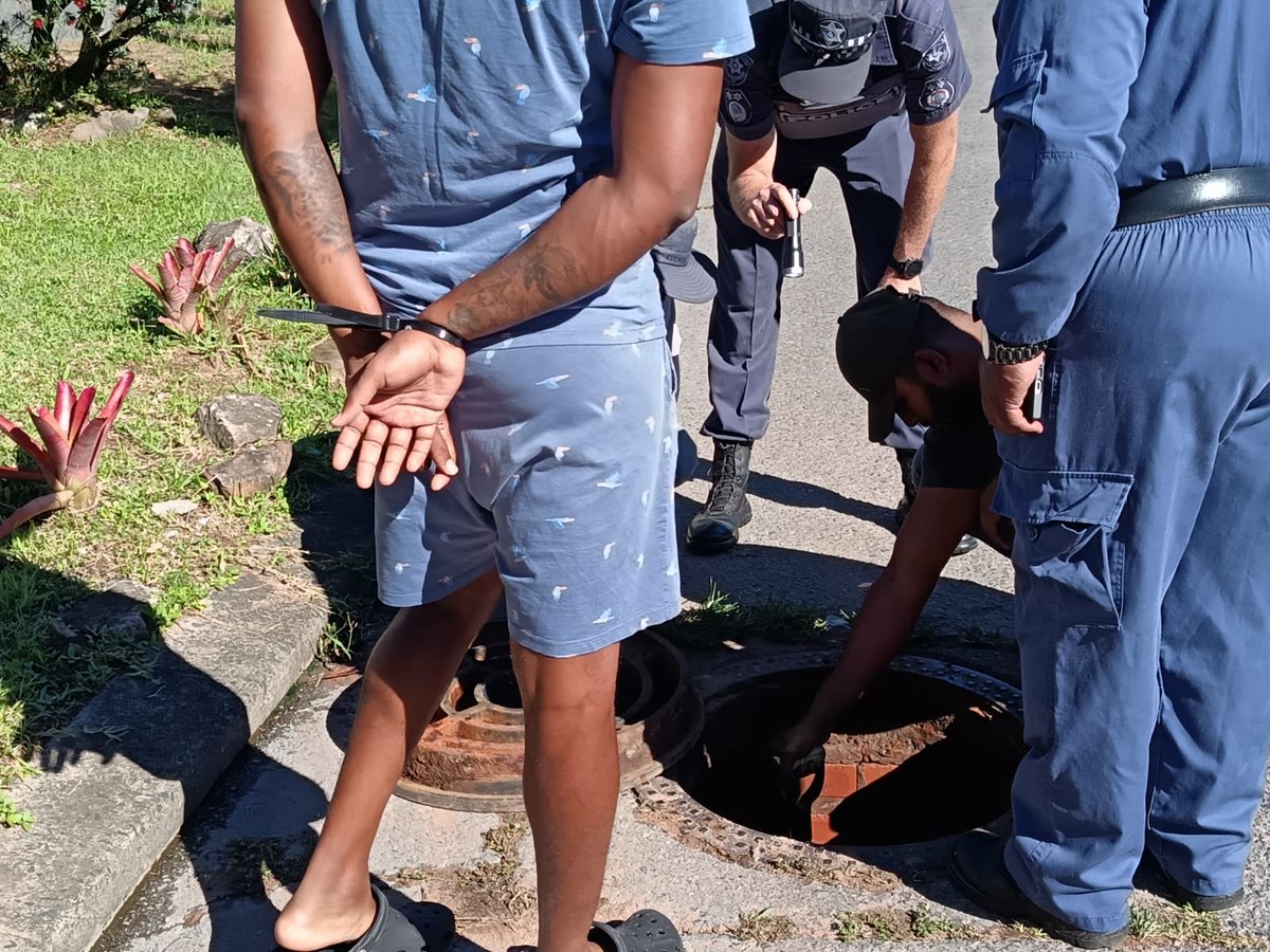 In a major crackdown, eThekwini Metro Police, the Hawks and SAPS Crime Intelligence have swarmed drug dens across Chatsworth in KwaZulu Natal. For more visit sabcnews.com