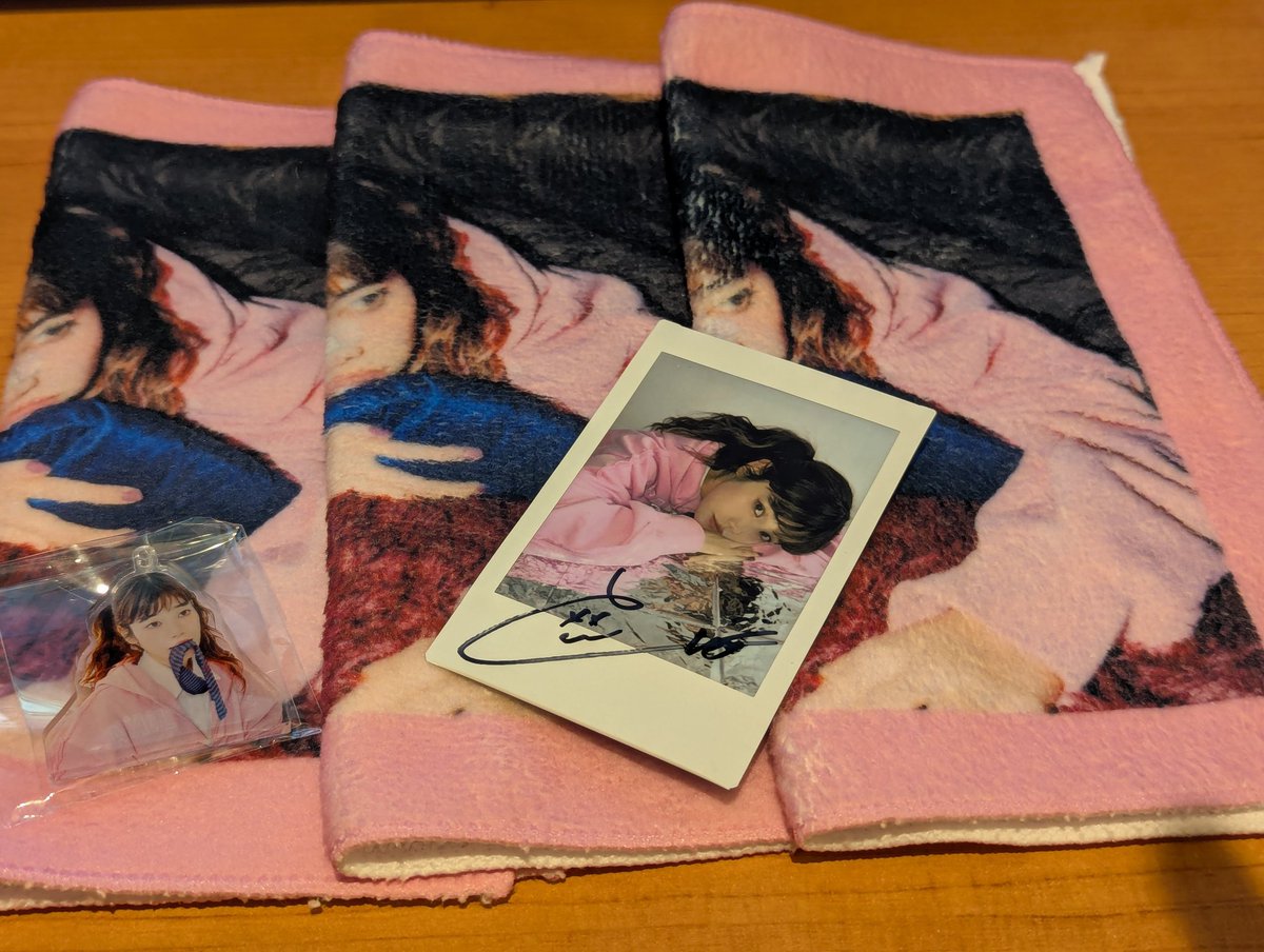 チェキが当たってしまった… BiSHの時から含めて、当たったの初めてだ