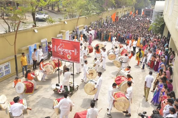 jaiganeshbed's tweet photo. गर्दी शिवरायांसाठी...
जय भवानी जय शिवाजी.. 📷📷
आज Jadhavar Group of Institutes येथे छत्रपती शिवाजी महाराजांच्या जयंतीनिमित्त भव्य रॅलीचे आयोजन करण्यात आले. 
.
.
.
#ShivJayanti #ShivajiMaharaj #JadhavarGroupOfInstitutes #punecity #maharashtra https://t.co/3TEi82ux1L