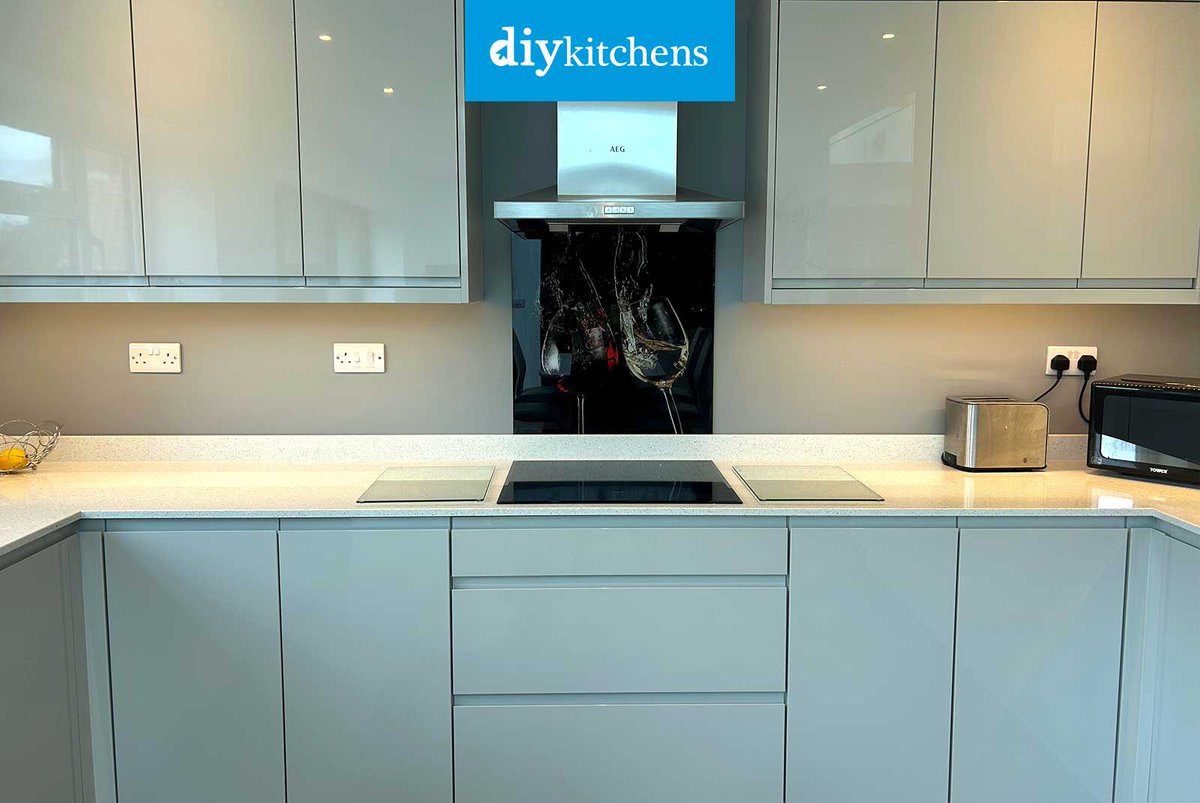 DIY_Kitchens's tweet image. 🌟 Lorraine from Norwich shows us her completed Innova Luca Gloss Dove Grey Handleless #kitchen, supplied by DIY Kitchens (Ref:4281) - bit.ly/CustomerKitche…

Visit diy-kitchens.com to see how much you could save on your dream kitchen! 

#luca #handlelesskitchens