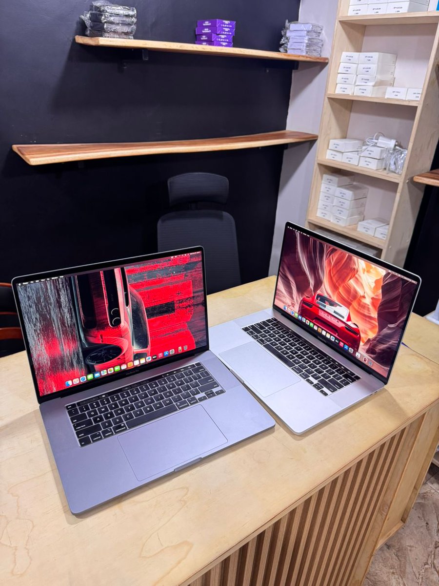 kitabbey1's tweet photo. MacBook Pro 2019 16’inch core i9 -8 cores 16GB RAM/1TB SSD low cycle counts with 4GB Dedicated ( space grey and sliver)-ugx 2.5M
0787813797 https://t.co/BkEthSbTCH