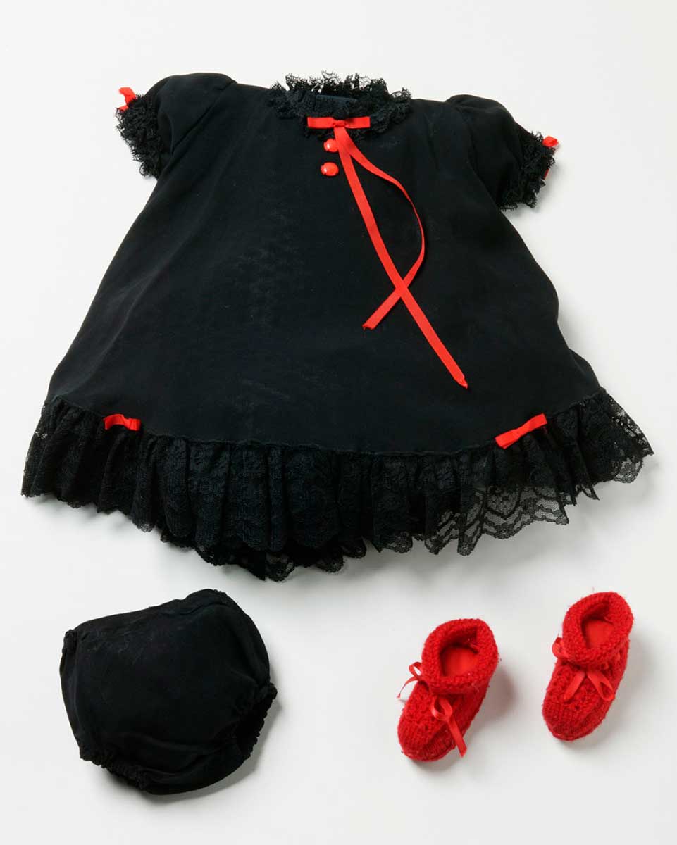 LovesRedRum's tweet photo. On August 17, 1980, 9-week-old Azaria vanished from her family's tent during a camping trip at Uluru (Ayers Rock). Her mother, Lindy Chamberlain, insisted she saw a dingo fleeing the scene and claimed the wild dog had taken her daughter. 

Despite eyewitness accounts and dingo tracks, authorities charged Lindy with murder, citing dubious forensic evidence like supposed blood in the family car (later debunked as sound-deadening material). 

In 1982, amid massive media hysteria and public mockery ("A dingo ate my baby!"), Lindy was convicted and sentenced to life in prison; her husband Michael was deemed an accessory. 

But in 1986, Azaria's matinee jacket was found near a dingo lair, leading to Lindy's release after over three years behind bars. 

A 1987 royal commission exposed forensic flaws and bias, exonerating the couple. Inquests dragged on: the first (1981) blamed a dingo, the third (1995) left it open, and the fourth (2012) finally confirmed Azaria died from a dingo attack. 

No body was ever recovered. This case highlights media sensationalism, flawed justice, and Australia's complex relationship with dingoes. What a nightmare for any parent. #TrueCrime #AzariaChamberlain