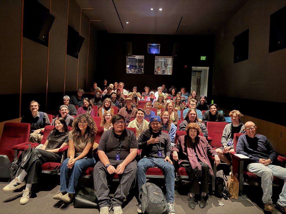 Semester in LA (Columbia College Chicago) tweet media