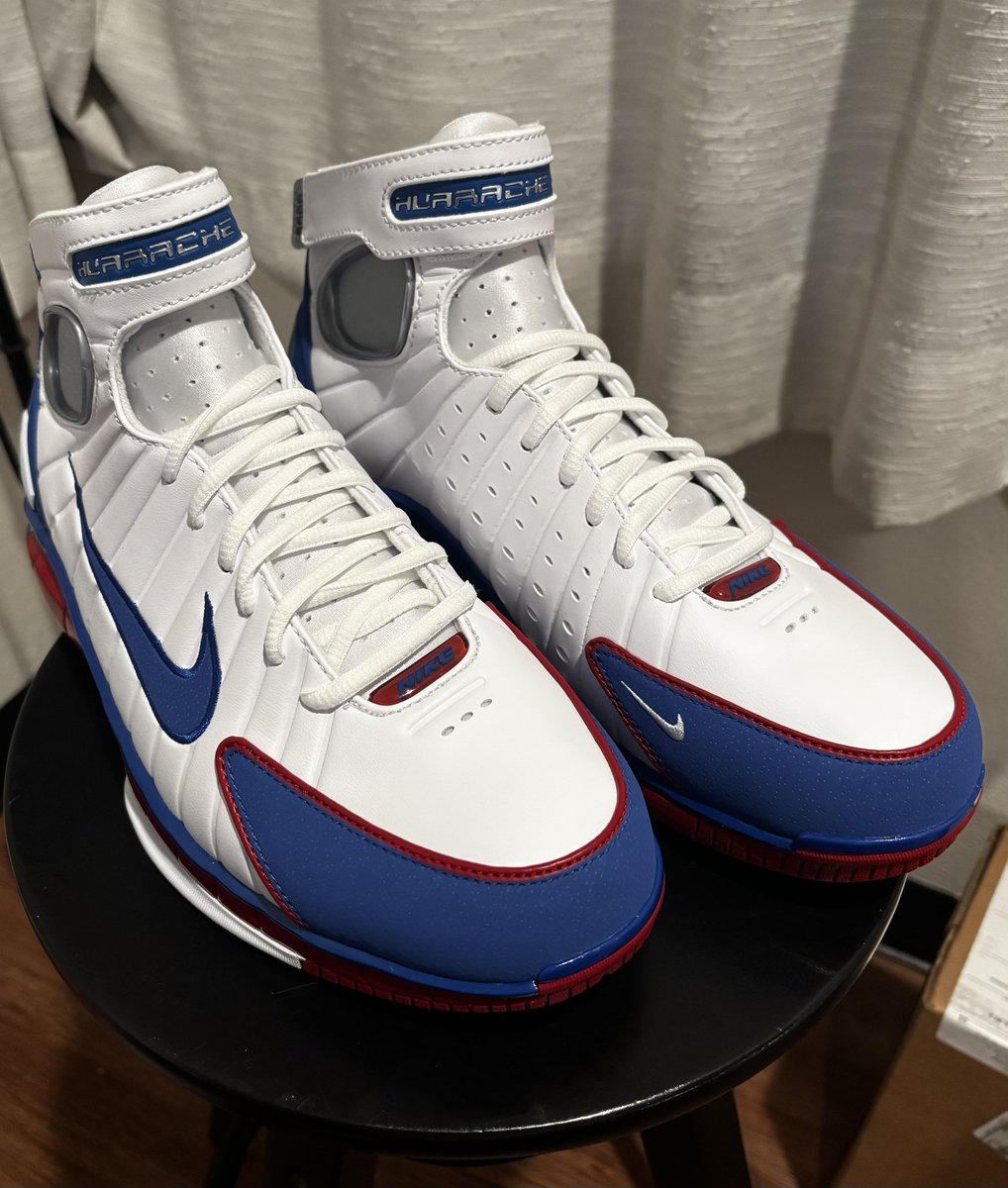 Leonald27's tweet photo. All star 2026は行けなかったけど、昔を懐かしんで思わず購入
今手にしてもかっこよすぎました😮‍💨

#AirZoomHuarache2K4 https://t.co/O9RmzHyySo