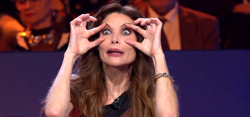 Cristina Piaget  le tienen que besar los pies en <a href="/telecinco/">telecinco</a> Tu si estas treballant.
Datos reales: #Audiencias  consigue  11,8%    #GHDúoDueloDeGigantes 
#GHDuo25F