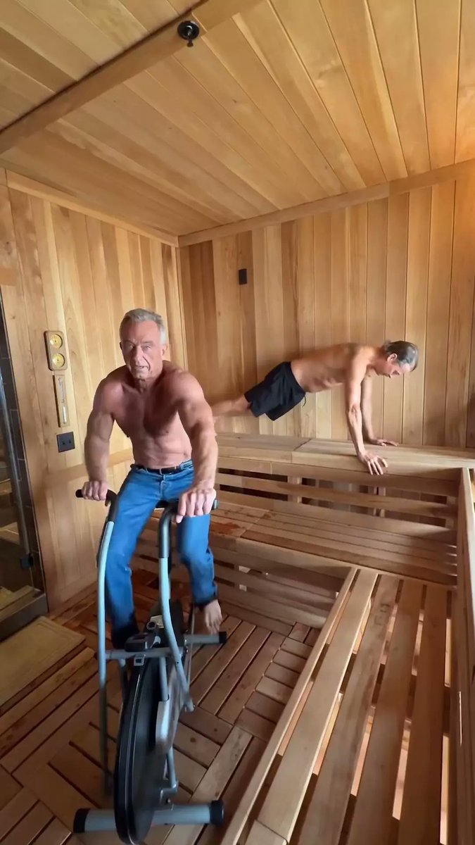 NalanSipar's tweet image. 🫣😒Bu adamlar neden böyle çıldırdı ya?

Robert F. Kennedy Jr. #ABD'nin Sağlık Bakanı!

Ne derler...

Baş nereye giderse ayaklar oraya gider...