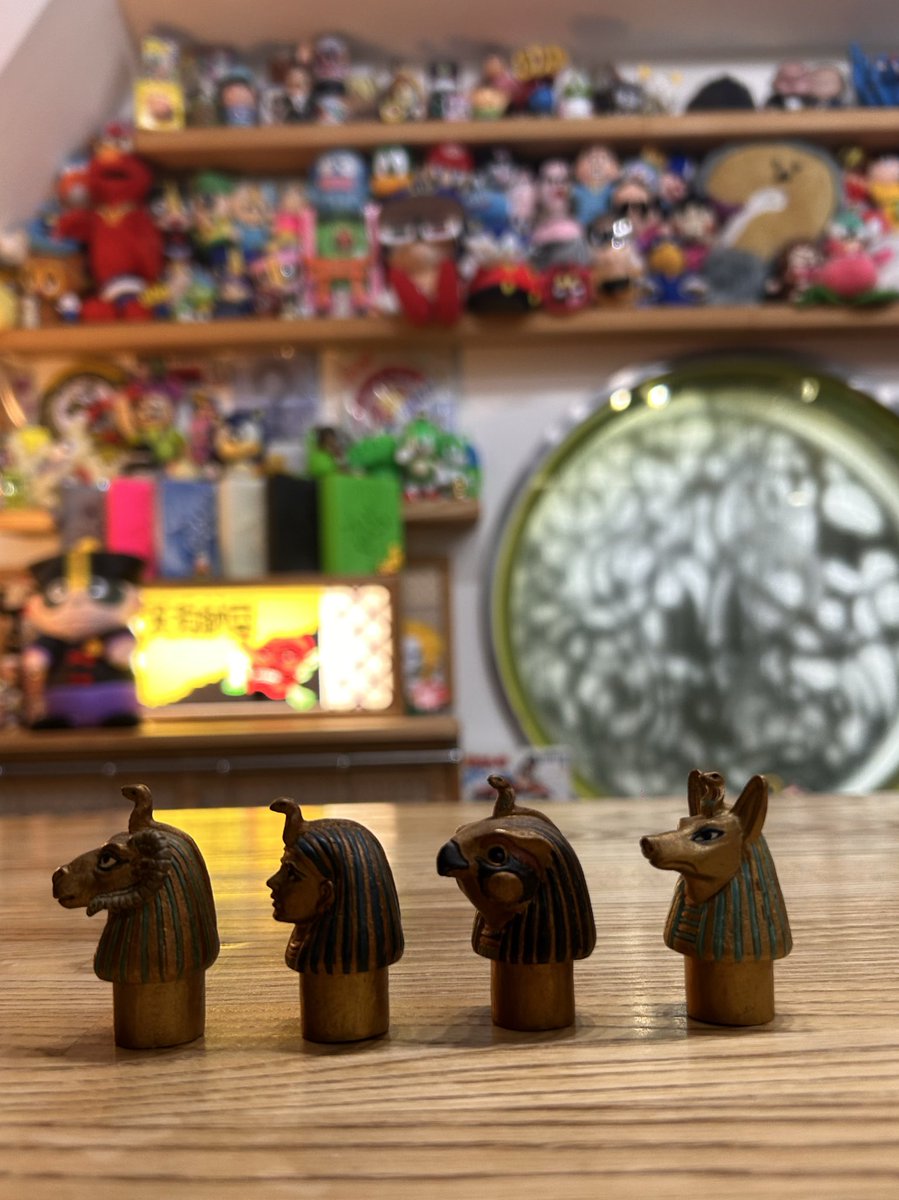 謎の店セレクト】 『古代エジプト ワインストッパー』 骨董屋の棚奥