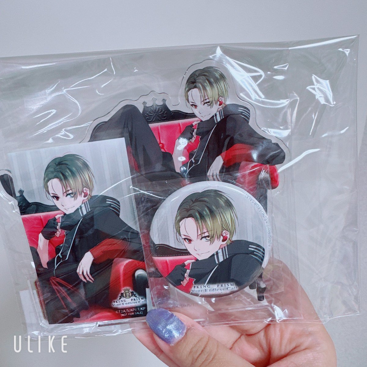 アヰくんのセットを頼んだんだけど、思ったよりアクスタでかい🥰