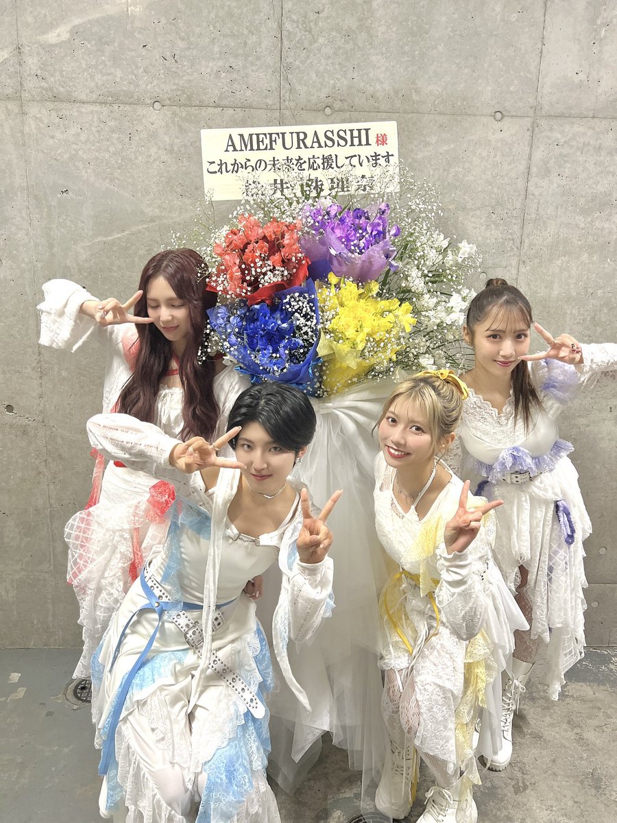 karinkoron0801's tweet photo. 体力が回復したので!!⭐️
名古屋公演楽しかったしメンバーの歌、パフォーマンスを近くで見れて本当に幸せな時間でした😭😭💙
#AHT #AMEFURASSHI #小島はな https://t.co/kYqejMWN0Z