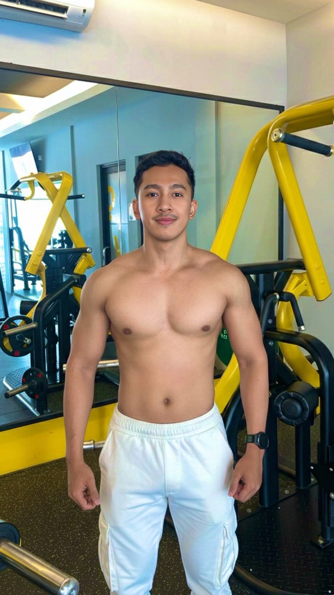rioapriliomir's tweet photo. Selama puasa cutting dlu yaaa 😌🤓 https://t.co/LtuvnnYTjA