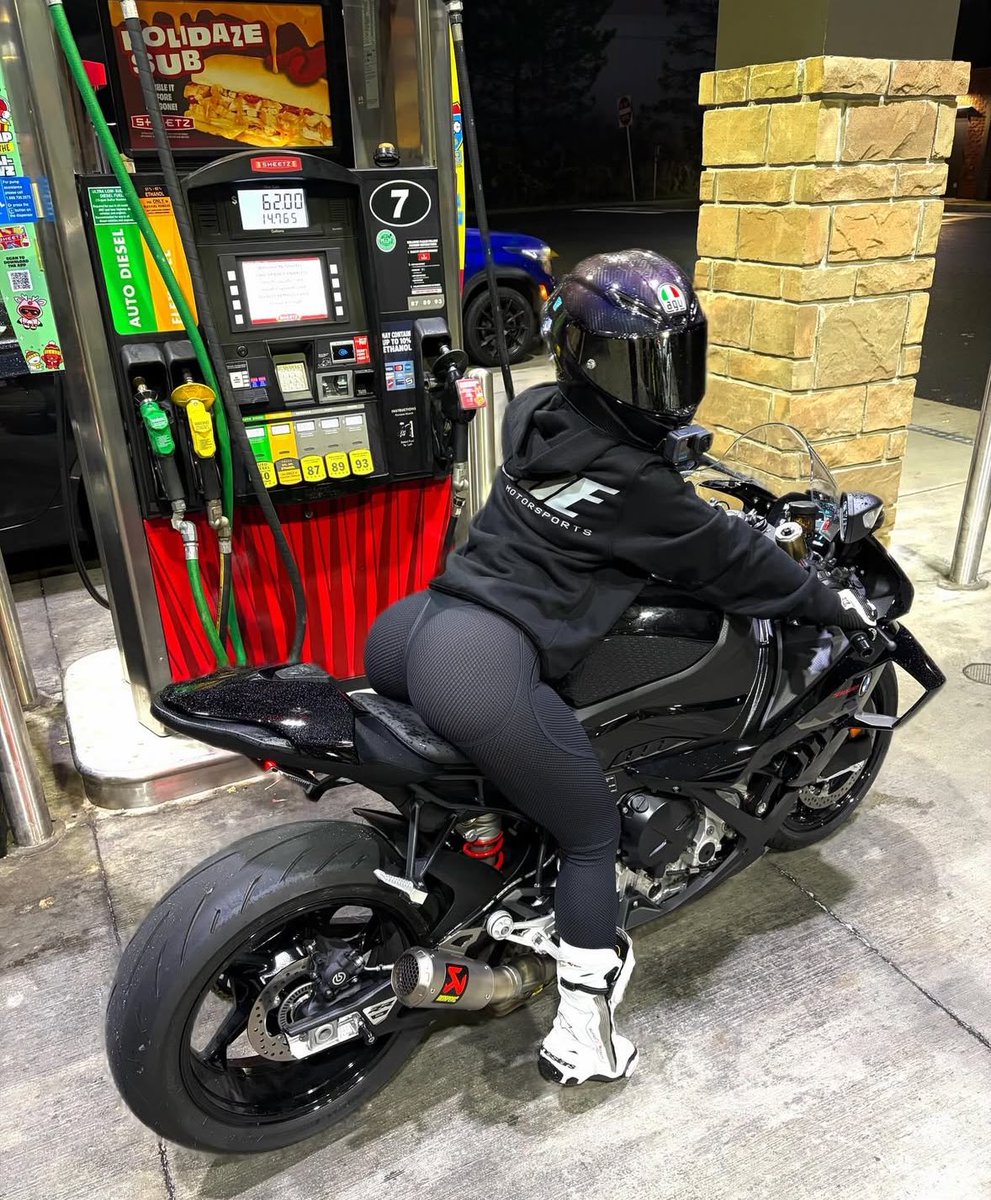 luna ๐ฒ๐ข tweet media