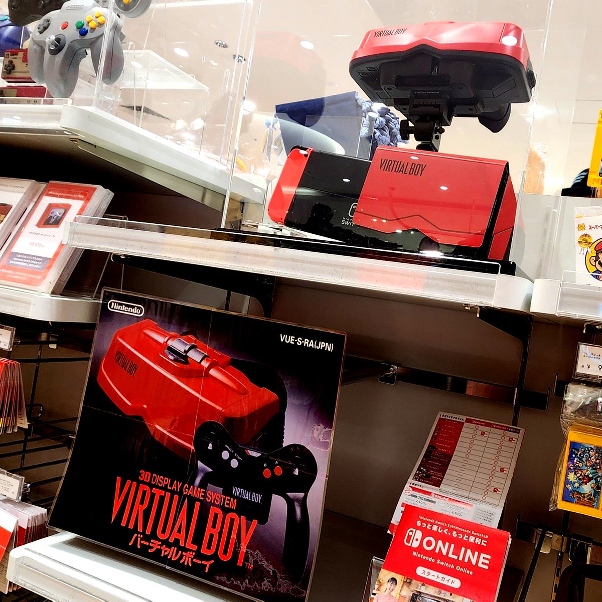 R_GameTV's tweet photo. Nintendo OSAKAにバーチャルボーイ展示コーナー、どうぶつの森のお家フィギュア展示コーナー、マリオのフィギュアーツ展示コーナーが新たに出来てちょっとリニューアルされてる！！良すぎる……
#NintendoOSAKA https://t.co/sblSntMWiB