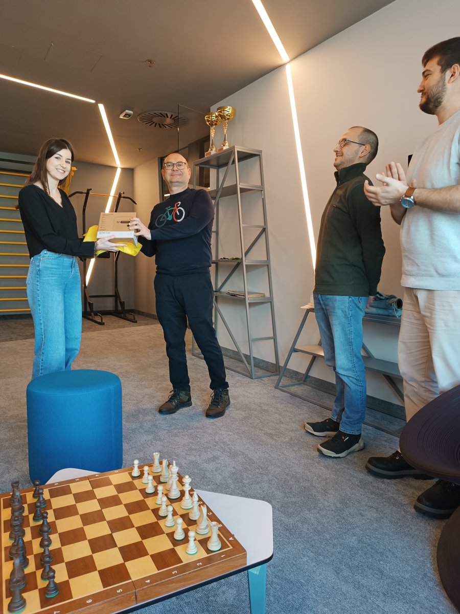 Advans Group tweet media