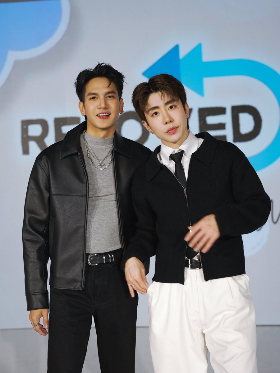 ApisitBe tweet media