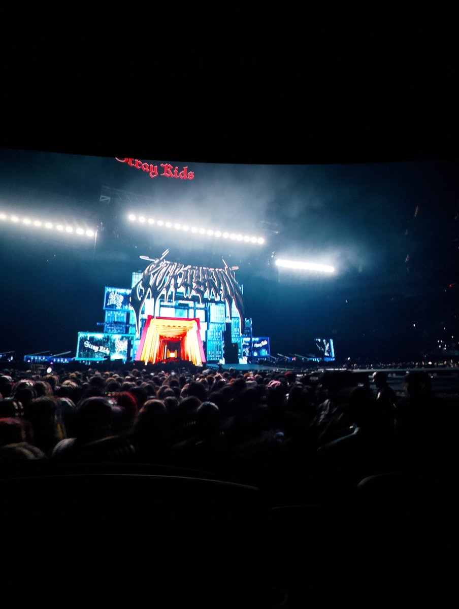 krisha0524's tweet photo. The Stray Kids Dominate Experience 💕 https://t.co/epJ07iOgLE