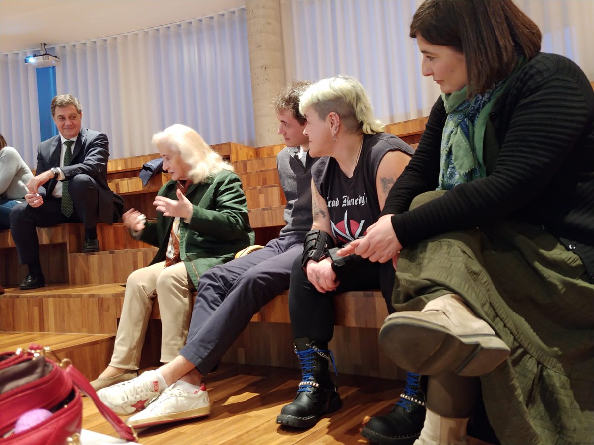 Adinkide tweet media