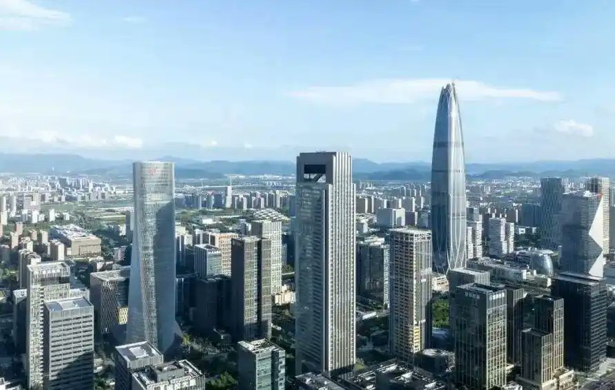 BELE5U's tweet photo. What does a "correct view on governance" look like? It means putting people first. 👴👵 In Ningbo"s Jiangbei District, this means integrated public service hubs providing "15-minute living circles" for seniors and families.❤️ #CommonProsperity #ServiceForPeople https://t.co/ipDND0Efhc