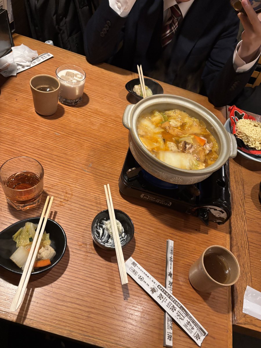 _sei29_'s tweet photo. 教え子が大学の二次試験を頑張っている中、お酒ドカ飲み居酒屋が1番チルい https://t.co/zSDRi4ZCzI