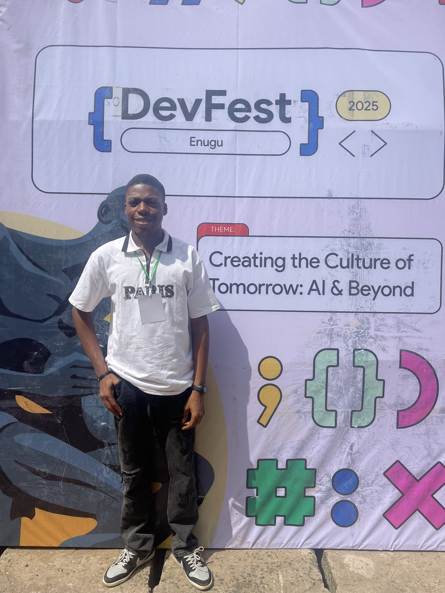 Emmy Codes 🪖🚀👨‍💻 tweet media