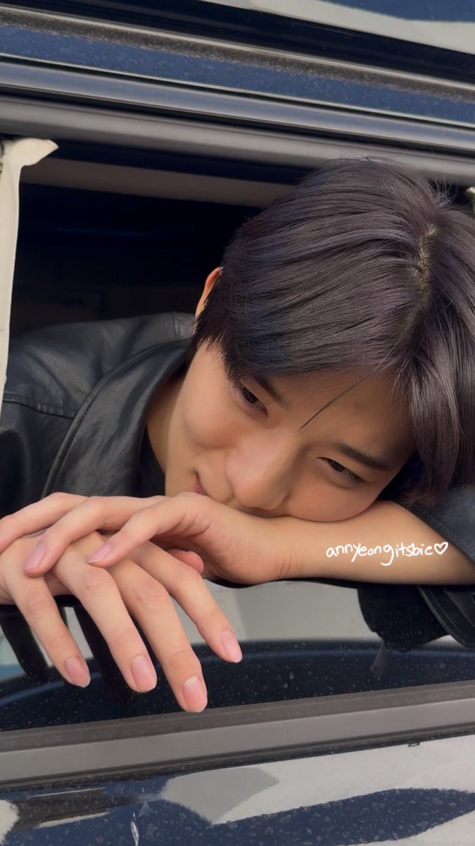 Phoebe Lee tweet media