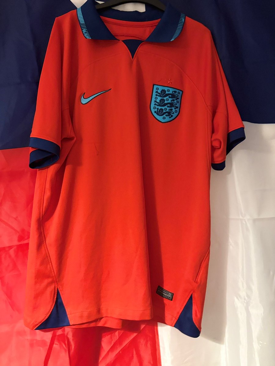 totemgrails's tweet photo. #England #worldcup #soccer #awaydays #football #jersey #usa #nike https://t.co/nWmIGuDAg0