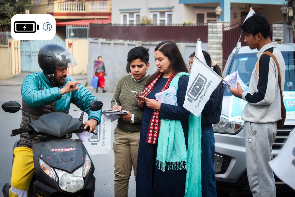 nishaadhikari4u's tweet photo. यो विश्वास टुट्न दिने छैन।
बालुवाटार–विशालनगर–धुम्बाराहीमा आजको भेटघाटले जिम्मेवारी बढाएको छ।
यहीँ हुर्किएँ। यहीँ बस्छु। यहाँको समर्थन मेरो शक्ति हो।
काठमाडौँ–५ इतिहासको नजिक छ।
#Vote4Battery #Nisha4KTM5 #Kathmandu5 https://t.co/aBw1FcMwNi